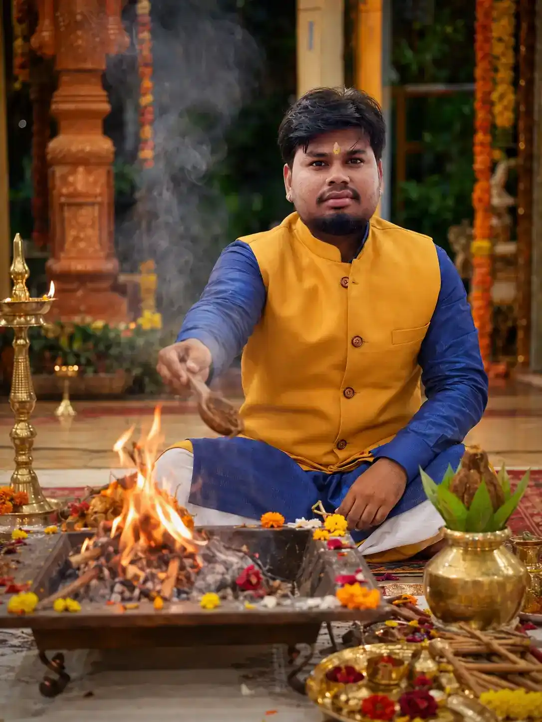 Arya Samaj Pandit Ji performing a Vedic havan ritual