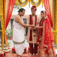 Arya Samaj Pandit